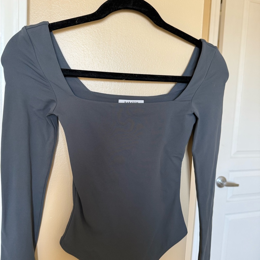 Aritzia Babaton Contour Squareneck Bodysuit